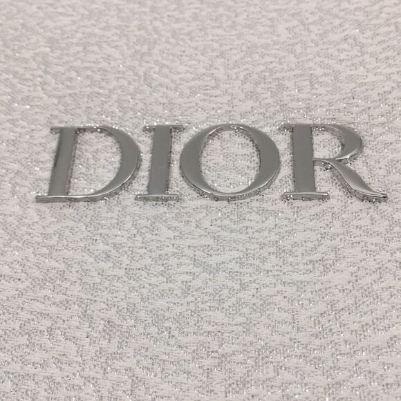 Dior Forever Glow Beauty Max Silver Makeup Pouch Clutch Star Zipper Pull - Picture 3 of 15